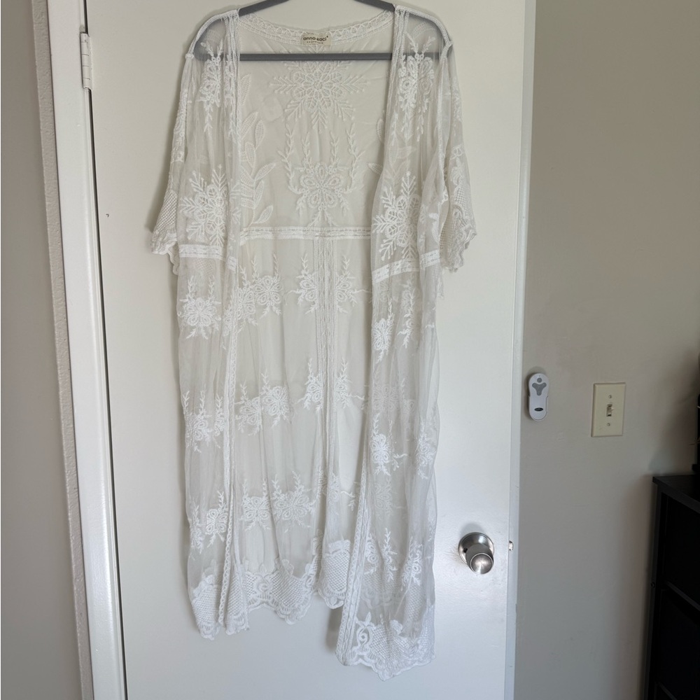 Anna-Kaci White Lace Cover-Up